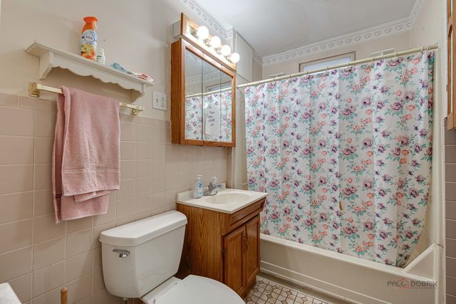 2051 N Kilbourn Avenue, Chicago, IL 60639