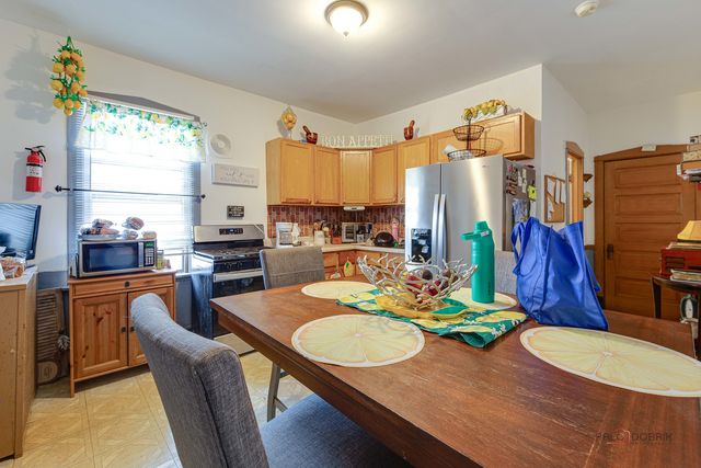 2051 N Kilbourn Avenue, Chicago, IL 60639