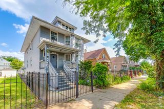 2051 N Kilbourn Avenue, Chicago, IL 60639