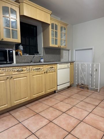 1800 SW 83rd Ave, Miami, FL 33155