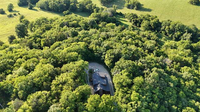 2676 Thompson Station Rd, E, Thompsons Station, TN 37179