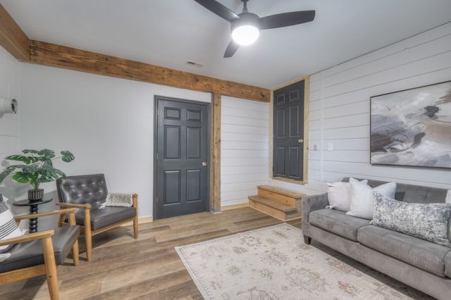 2676 Thompson Station Rd, E, Thompsons Station, TN 37179