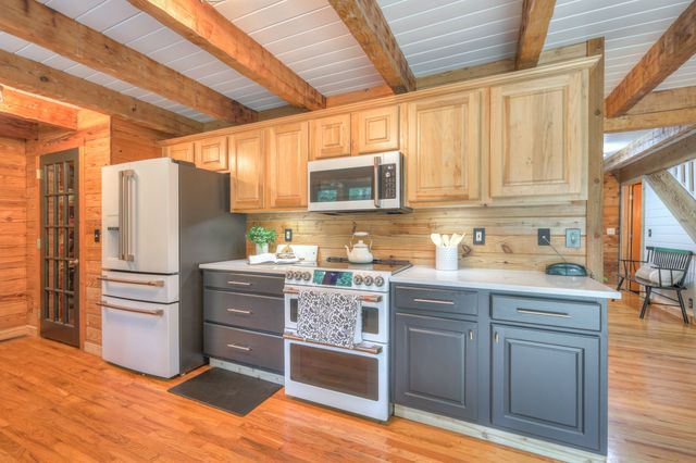 2676 Thompson Station Rd, E, Thompsons Station, TN 37179
