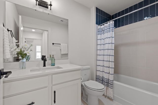 1776 S Watkins Street 204, Chattanooga, TN 37404