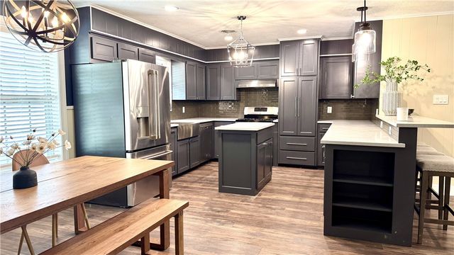 3811 CARTER CREEK, Bryan, TX 77802