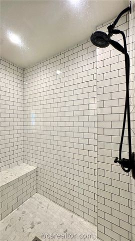 3811 CARTER CREEK, Bryan, TX 77802