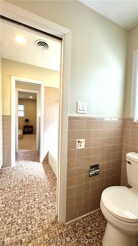 3811 CARTER CREEK, Bryan, TX 77802