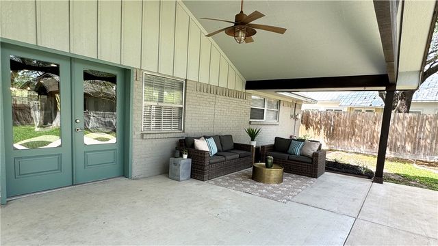 3811 CARTER CREEK, Bryan, TX 77802