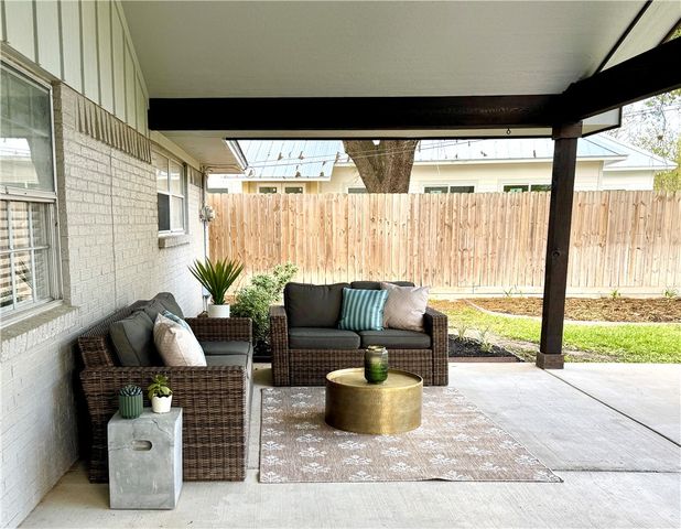 3811 CARTER CREEK, Bryan, TX 77802