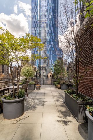 205 W 57th St Apt 11BC, New York City, NY 10019