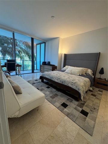 88 SW 7th Street 805, Miami, FL 33130