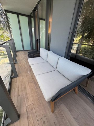 88 SW 7th Street 805, Miami, FL 33130