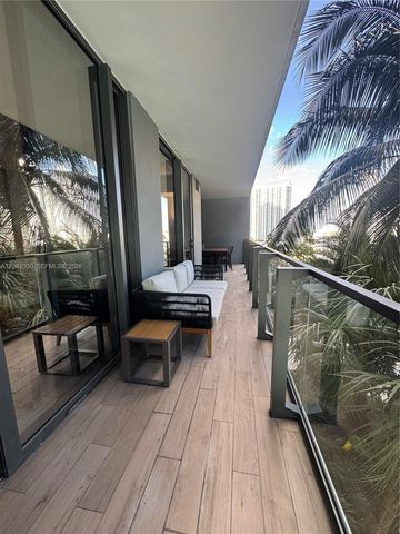 88 SW 7th Street 805, Miami, FL 33130