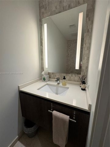 88 SW 7th Street 805, Miami, FL 33130