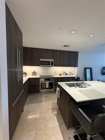 88 SW 7th Street 805, Miami, FL 33130