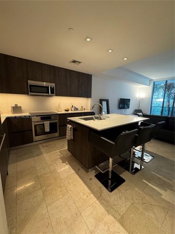 88 SW 7th Street 805, Miami, FL 33130