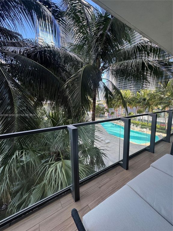 88 SW 7th Street 805, Miami, FL 33130