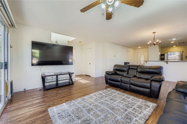 1090 Paradise Resort Drive, Henderson, NV 89002