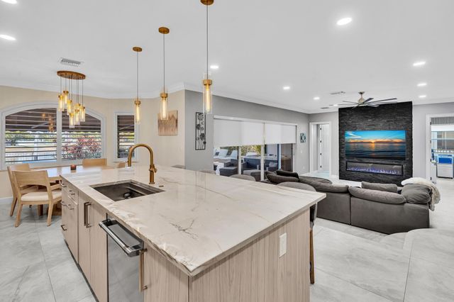 9178 DELEMAR Court, Wellington, FL 33414