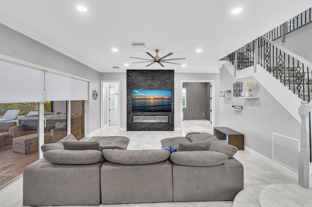 9178 DELEMAR Court, Wellington, FL 33414