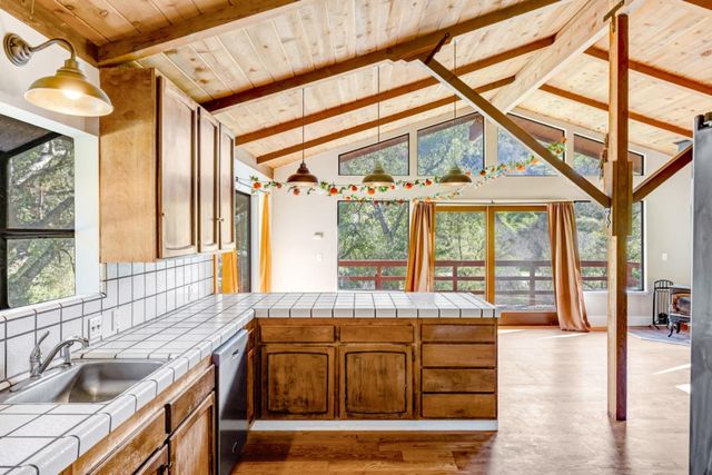 42250 Carmel Valley Road, Greenfield, CA 93927