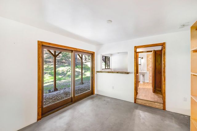 42250 Carmel Valley Road, Greenfield, CA 93927