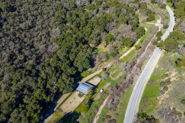 42250 Carmel Valley Road, Greenfield, CA 93927