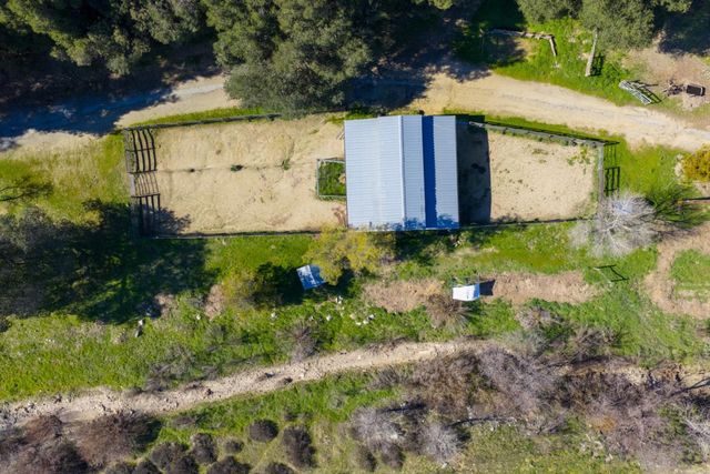 42250 Carmel Valley Road, Greenfield, CA 93927