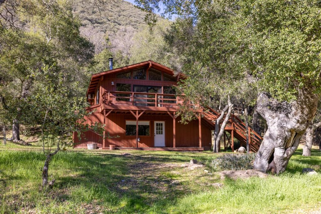 42250 Carmel Valley Road, Greenfield, CA 93927