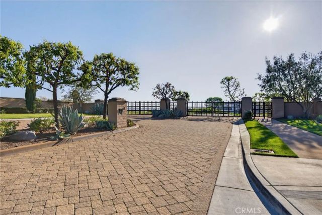 7478 Via Montecito, Riverside, CA 92506