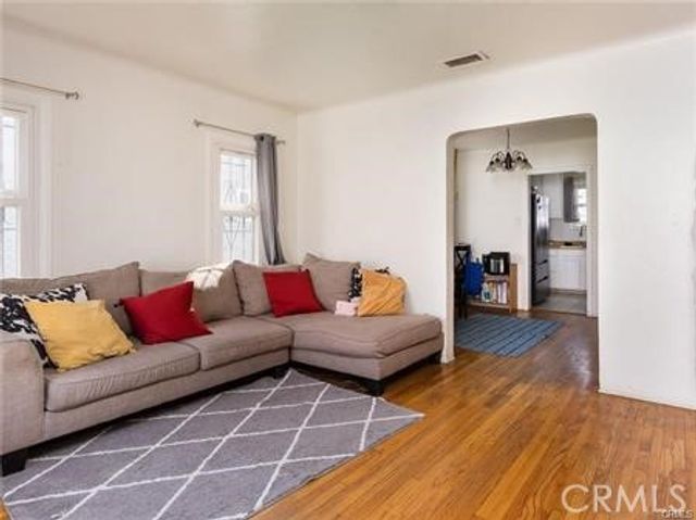 701 Walnut Street, Inglewood, CA 90301