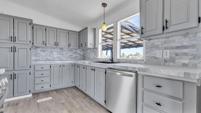 37 Cereza Circle, Los Lunas, NM 87031