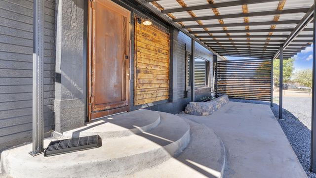 37 Cereza Circle, Los Lunas, NM 87031