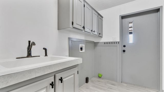 37 Cereza Circle, Los Lunas, NM 87031