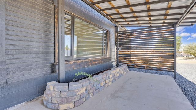 37 Cereza Circle, Los Lunas, NM 87031