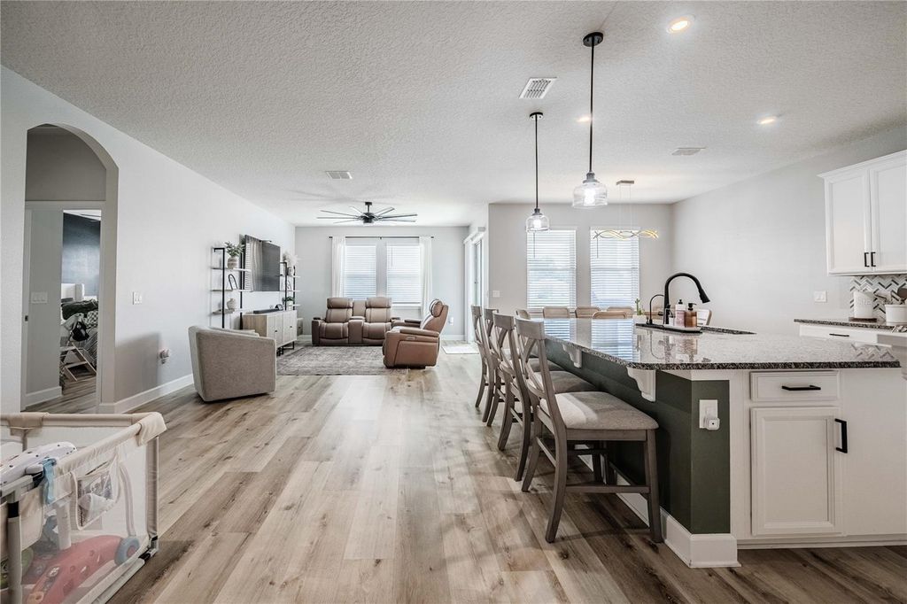 Image 7 of property listing at 4316 SILVER CREEK STREET, Kissimmee, FL 34744