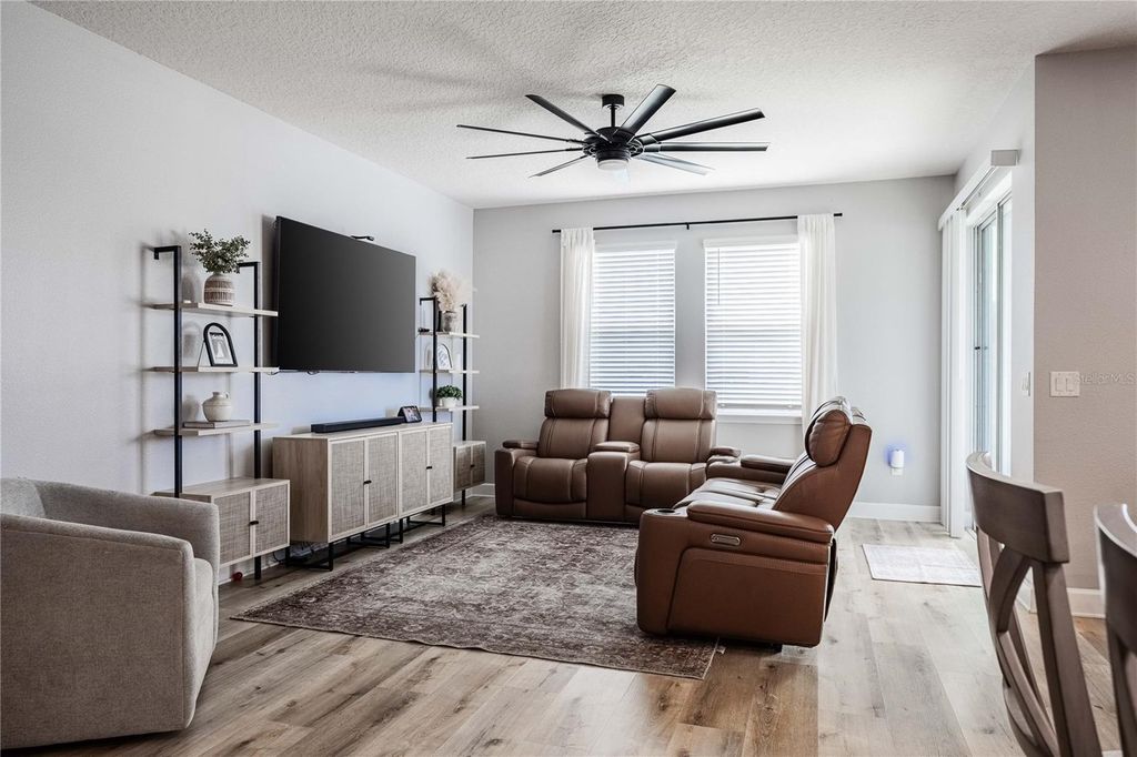 Image 8 of property listing at 4316 SILVER CREEK STREET, Kissimmee, FL 34744