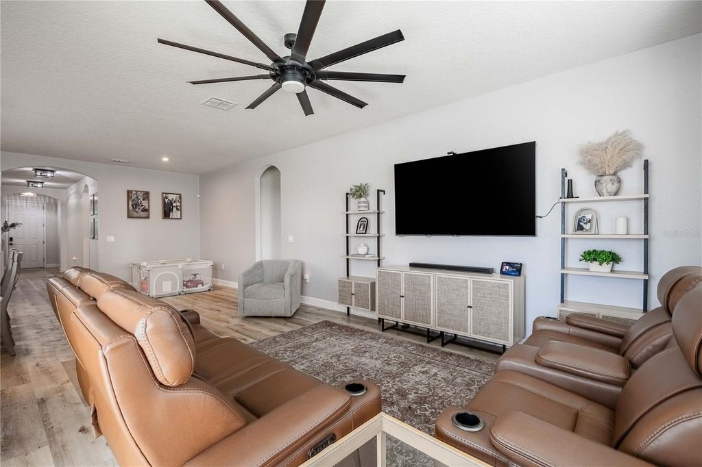 Image 9 of property listing at 4316 SILVER CREEK STREET, Kissimmee, FL 34744