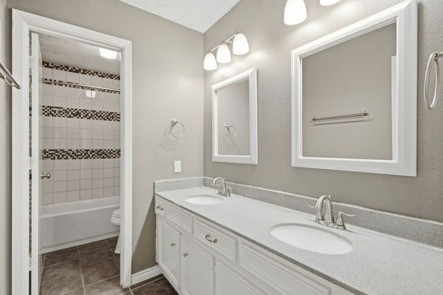 500 Irongate Circle, Irving, TX 75060