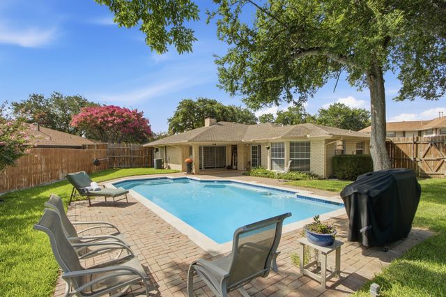 500 Irongate Circle, Irving, TX 75060