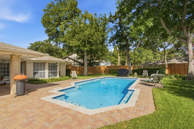 500 Irongate Circle, Irving, TX 75060