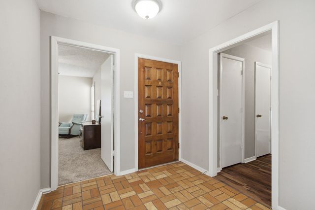 500 Irongate Circle, Irving, TX 75060