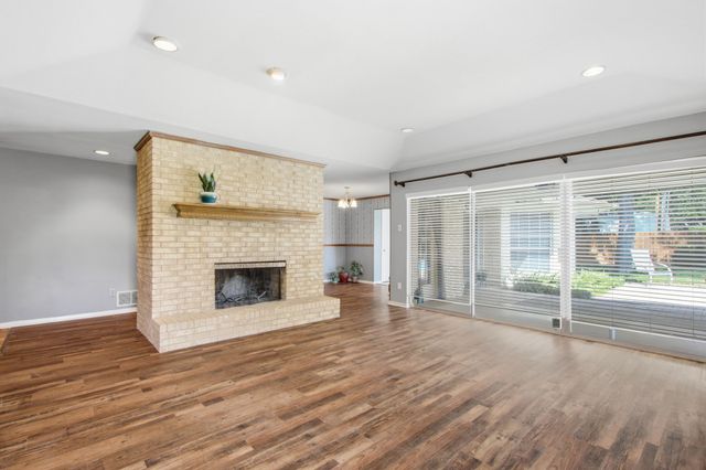 500 Irongate Circle, Irving, TX 75060