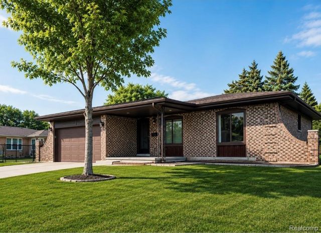36086 English Drive, Sterling Heights, MI 48310