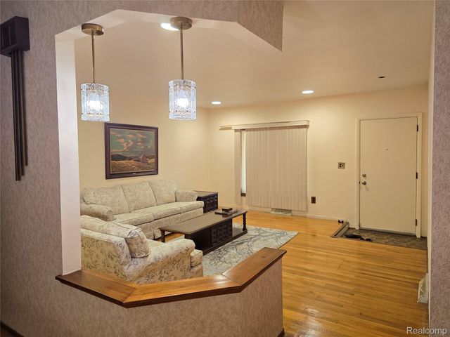 36086 English Drive, Sterling Heights, MI 48310