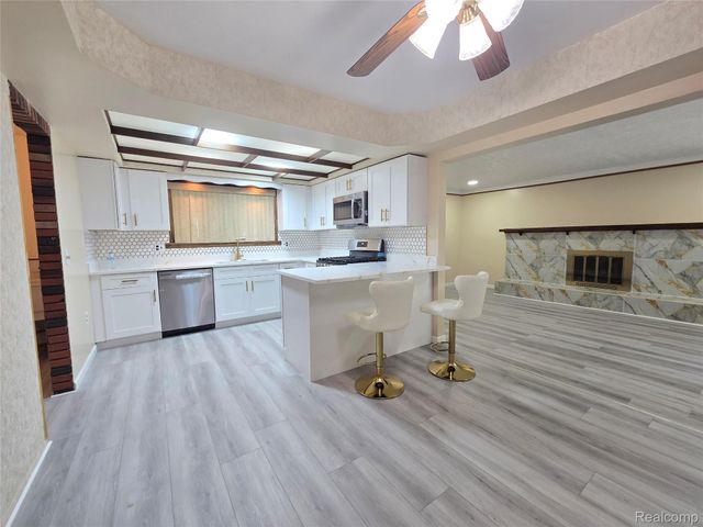 36086 English Drive, Sterling Heights, MI 48310