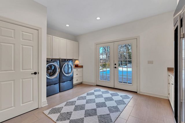 60 S Mission Rd, Eastborough, KS 67207