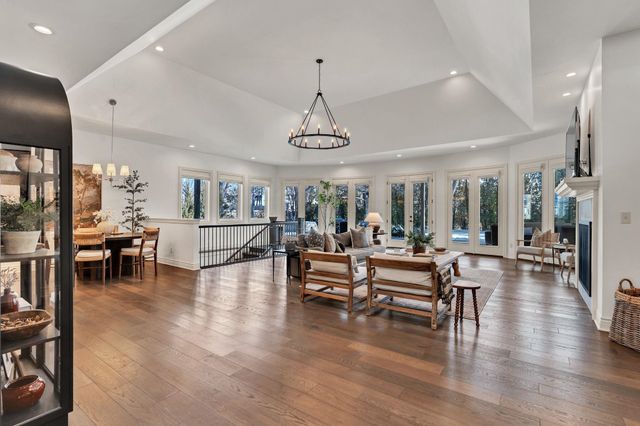 60 S Mission Rd, Eastborough, KS 67207