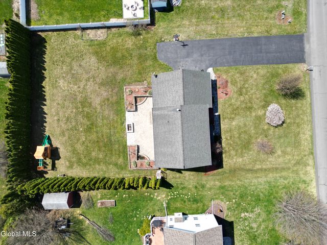 26 Mallard Drive, Clifton Park, NY 12148