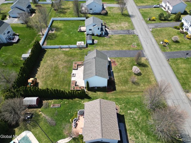 26 Mallard Drive, Clifton Park, NY 12148